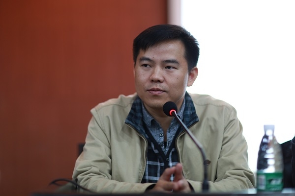 湖南高速警察局办公室主任聂俊江警官介绍微信项目管理情况.jpg